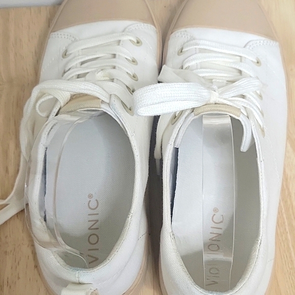 Vionic white and tan 🐫 8.5 sneakers 👟 tennis shoes arch support orthopedic - Picture 8 of 12